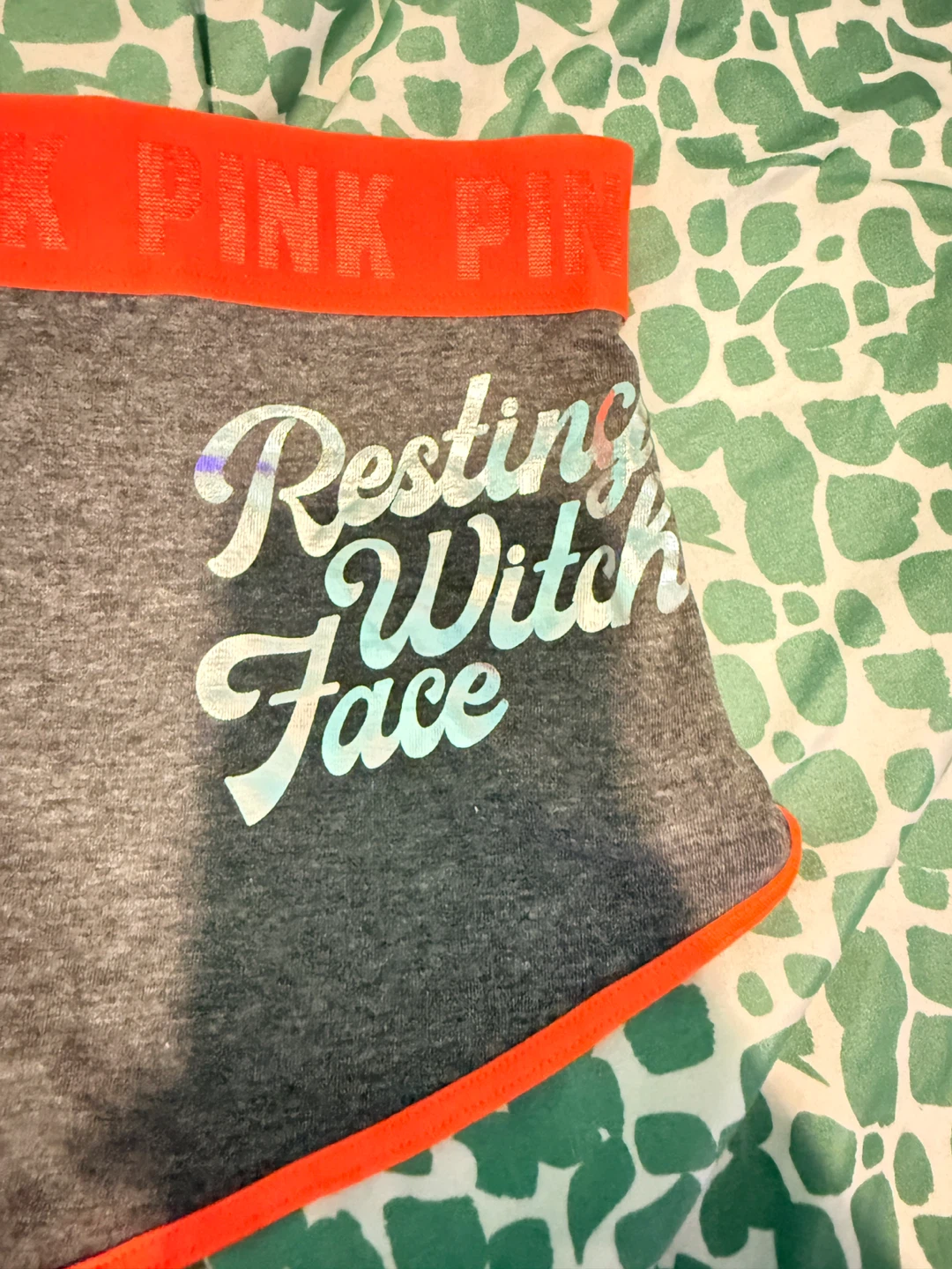 New Victoria's Secret PINK "Resting Witch Face" Boy Shorts L/G - photo 2