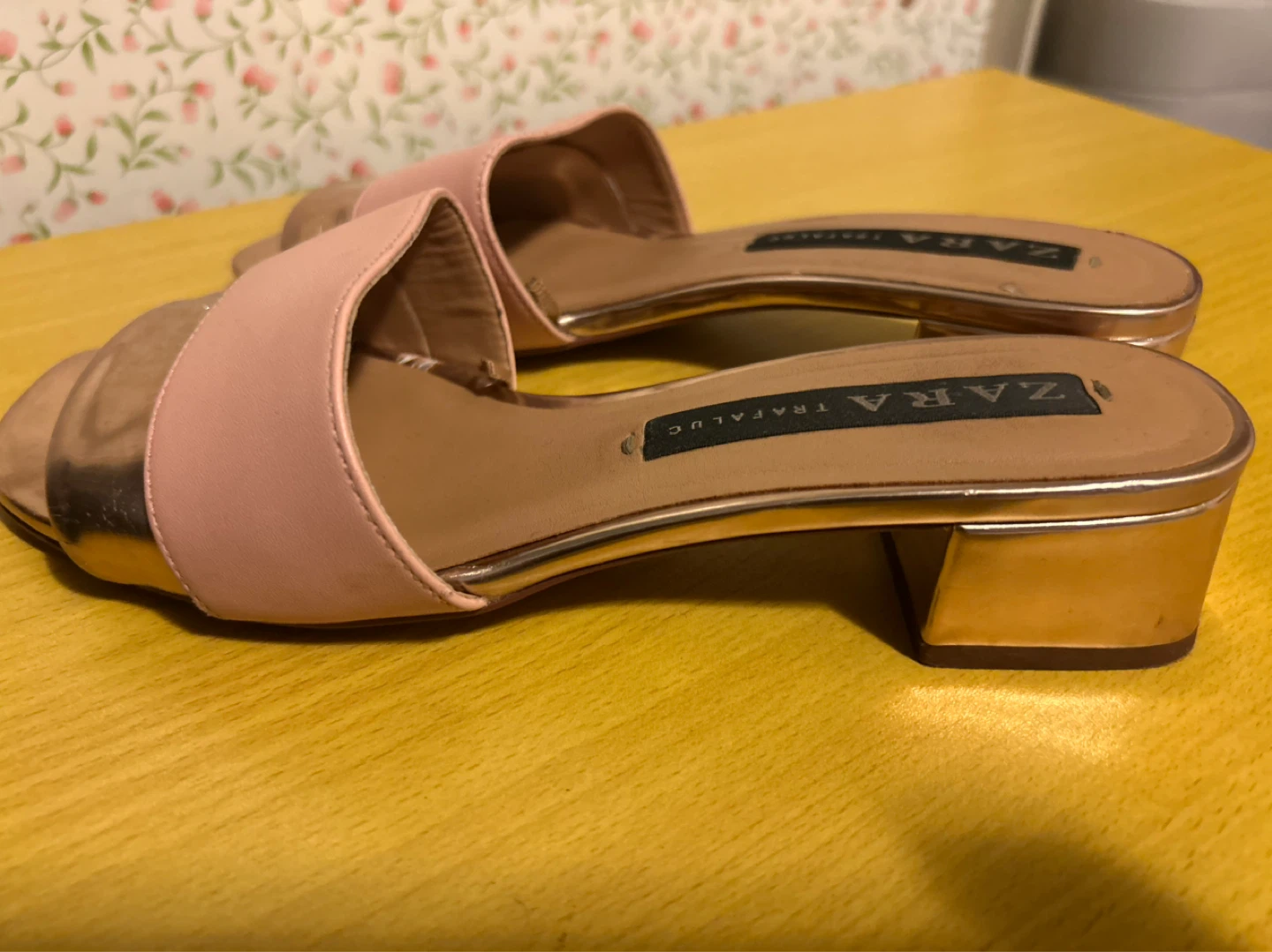 ZARA TRF Pink & Gold Block Heel Slides Size 37 - photo 3