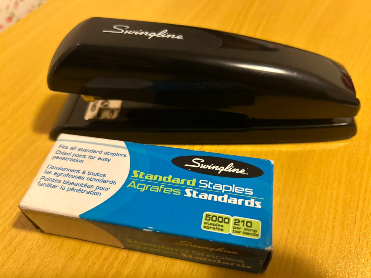 Swingline Standard Staples & Stapler Set