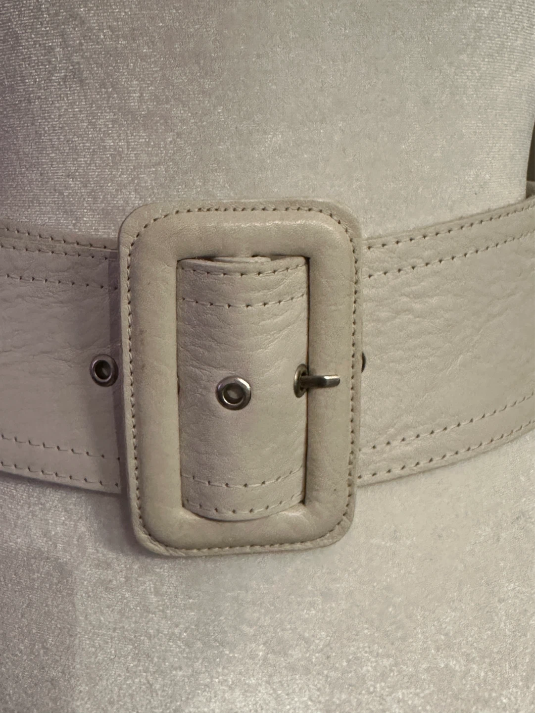 Vintage Holt Renfrew White Leather Wide Belt size S - photo 2