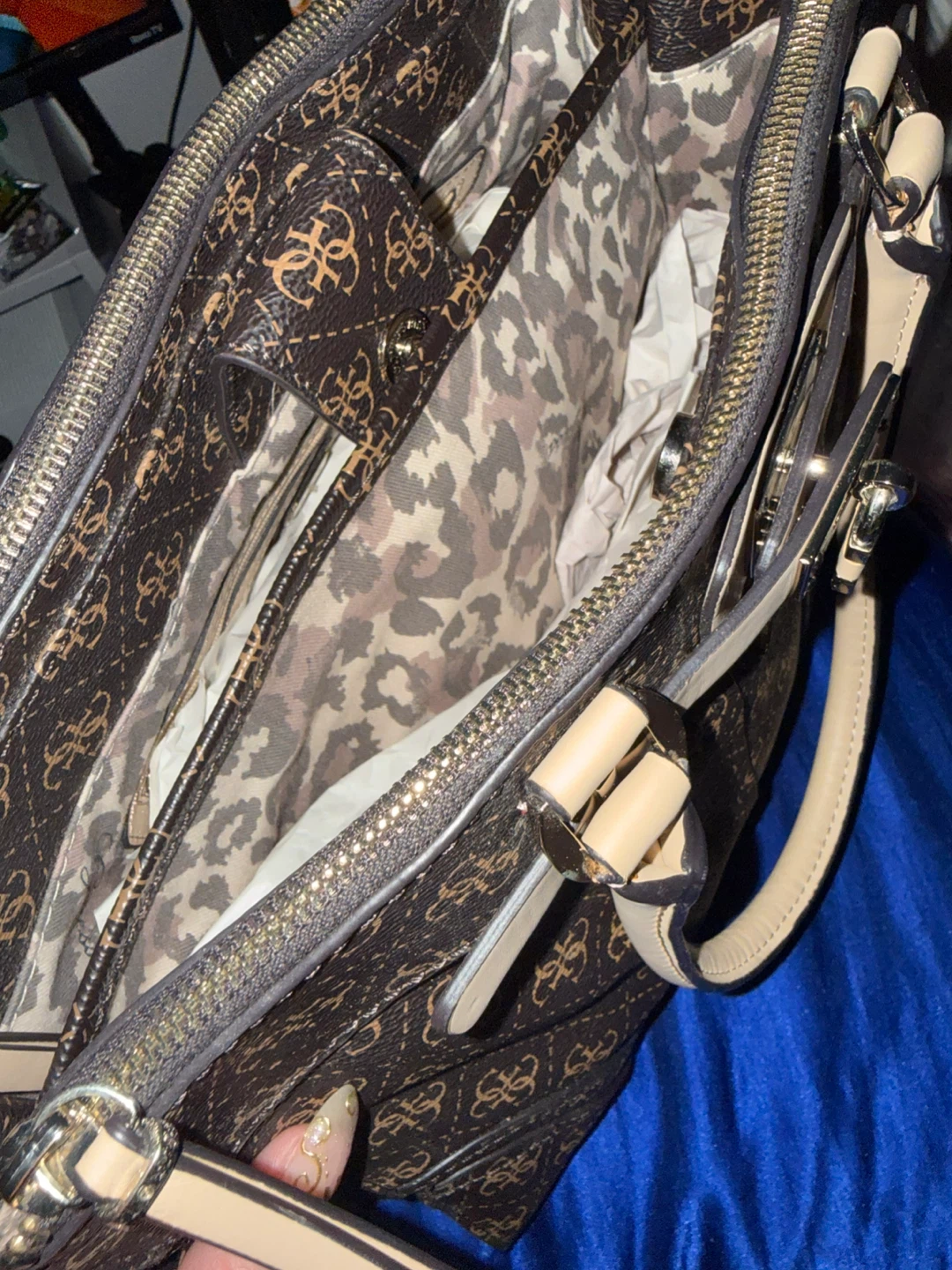 Guess Monogram Tote Bag - photo 3