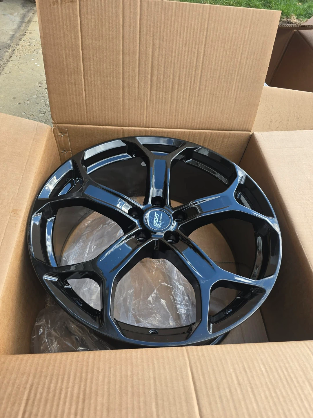 4- Sport Edition Gloss Black 20” Wheels - photo 2