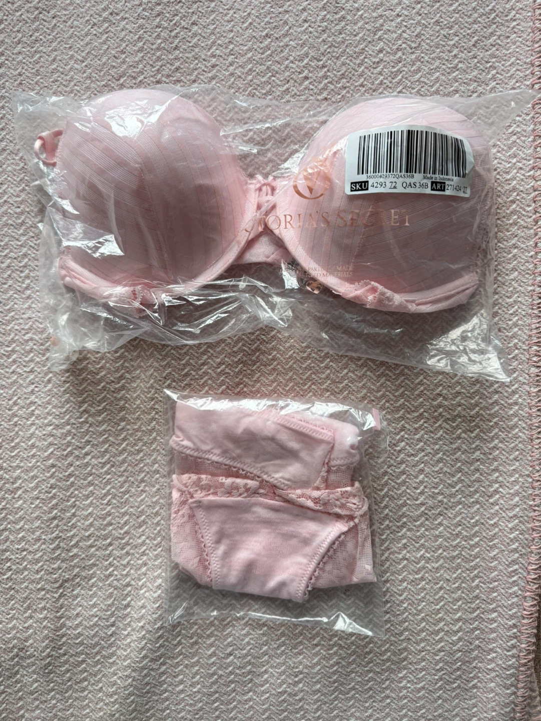 Victoria's Secret Pink Bra & Panty Set