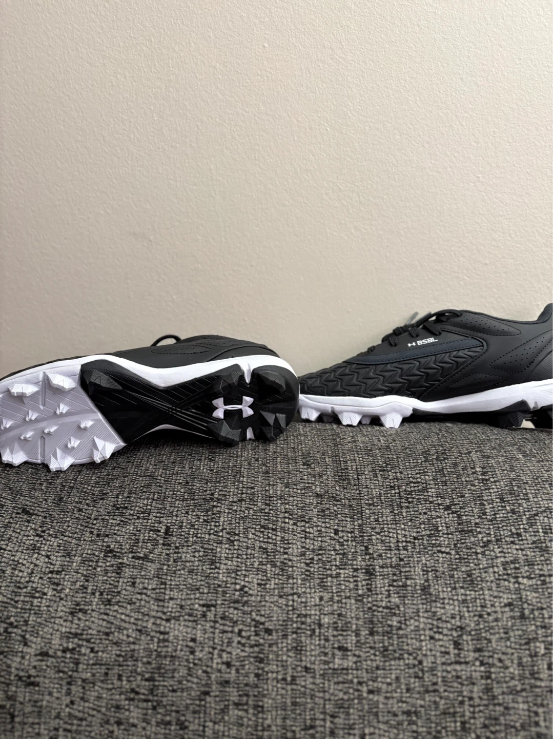 Under Armour Baseball Cleats - photo 2