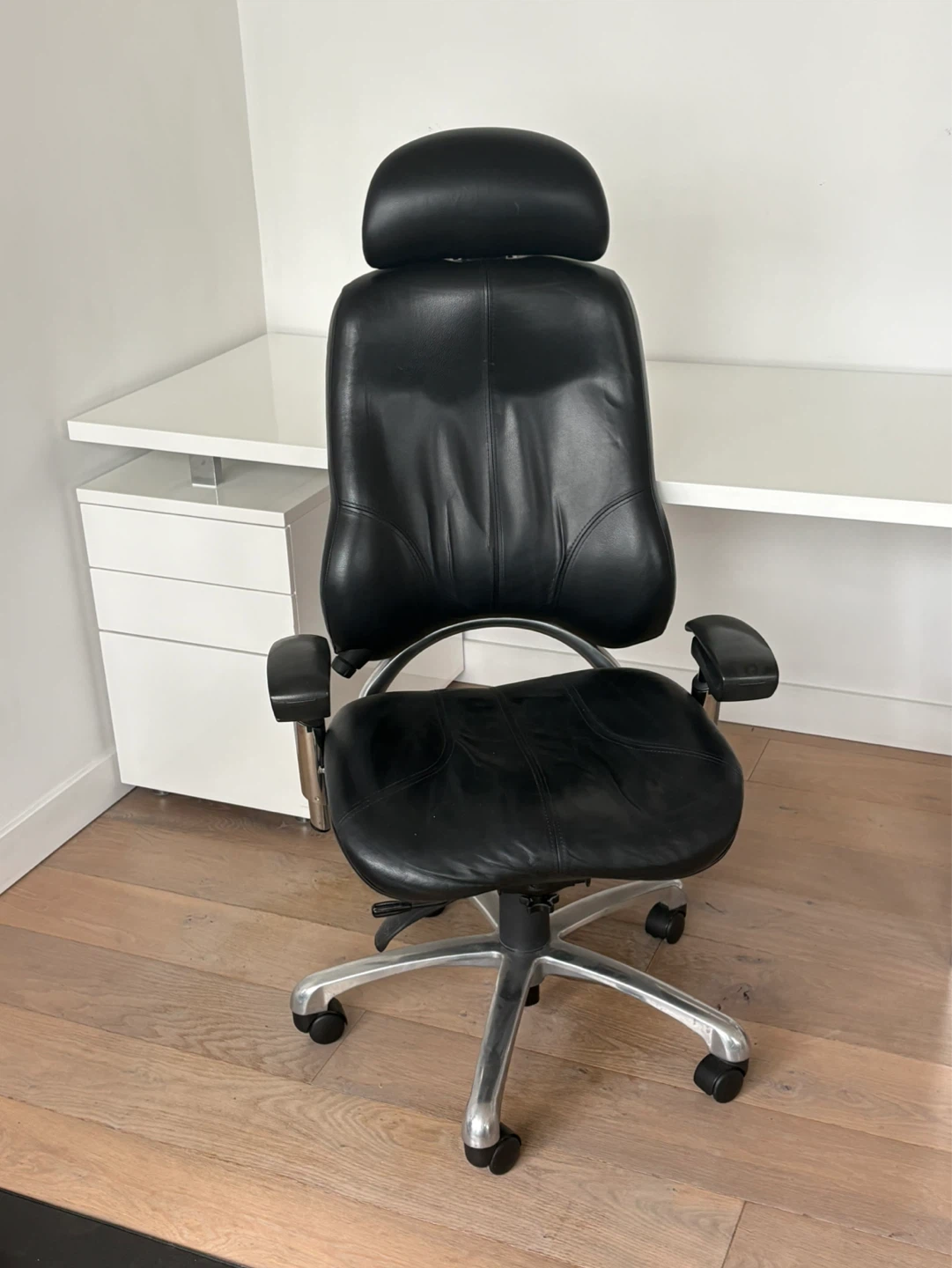 Black Leather Executive Office Chair