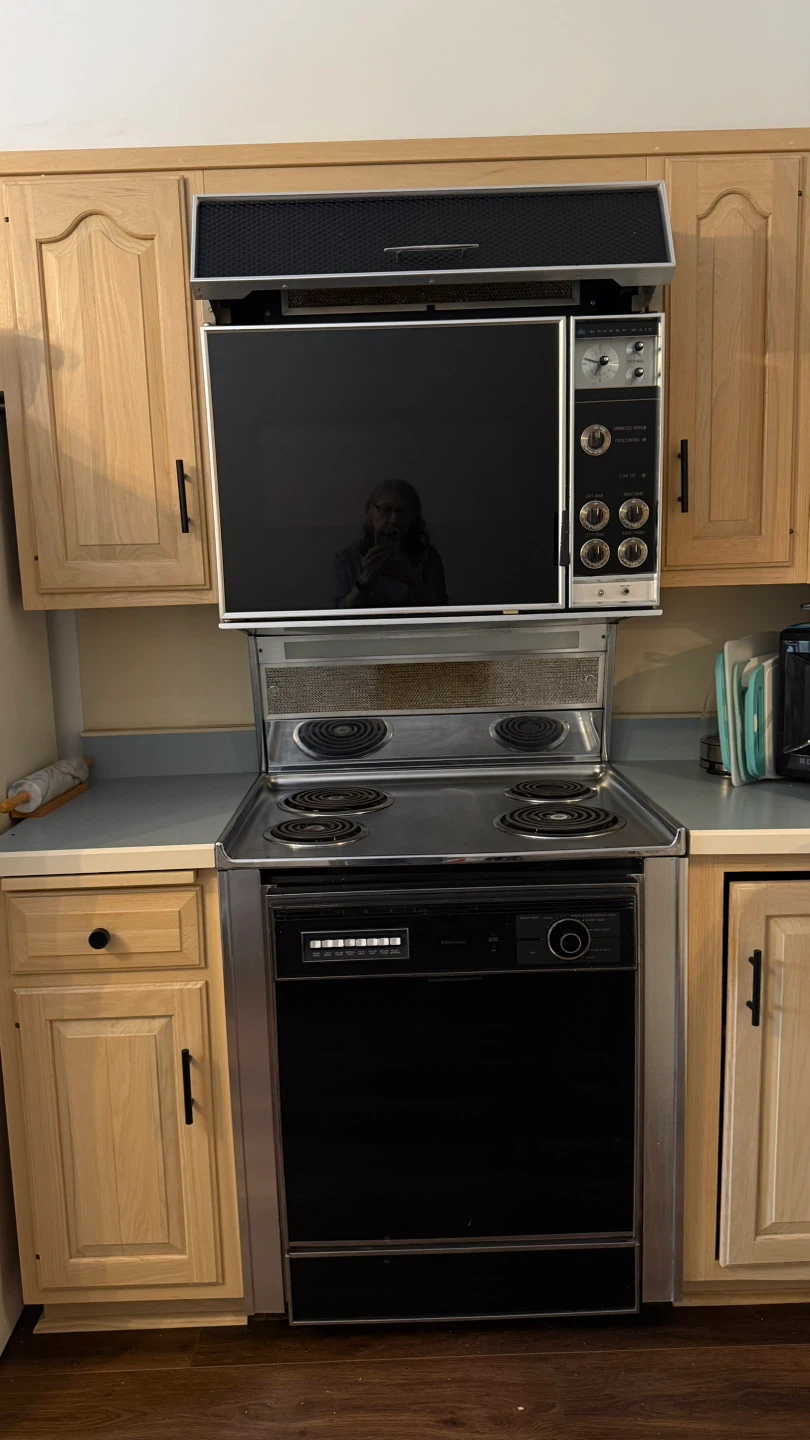 Vintage Modern Maid Electric Range and Oven Combo retro