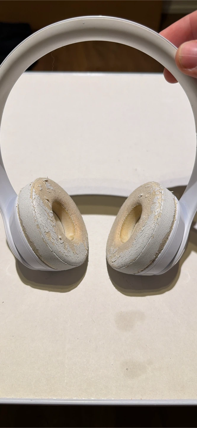 Beats Solo Headphones - photo 3