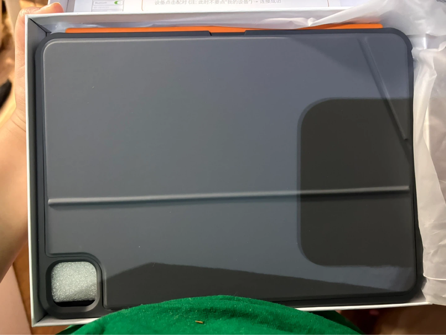 Mobee Smart Trackpad Keyboard Case K07 CA for iPad 10.9" / 11" - photo 2