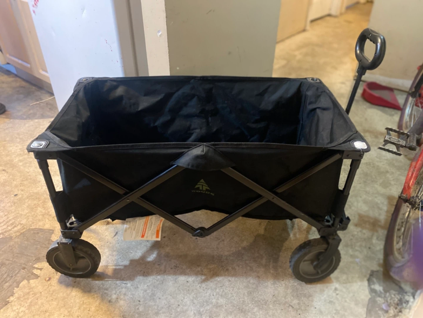 Woods Black Folding Wagon