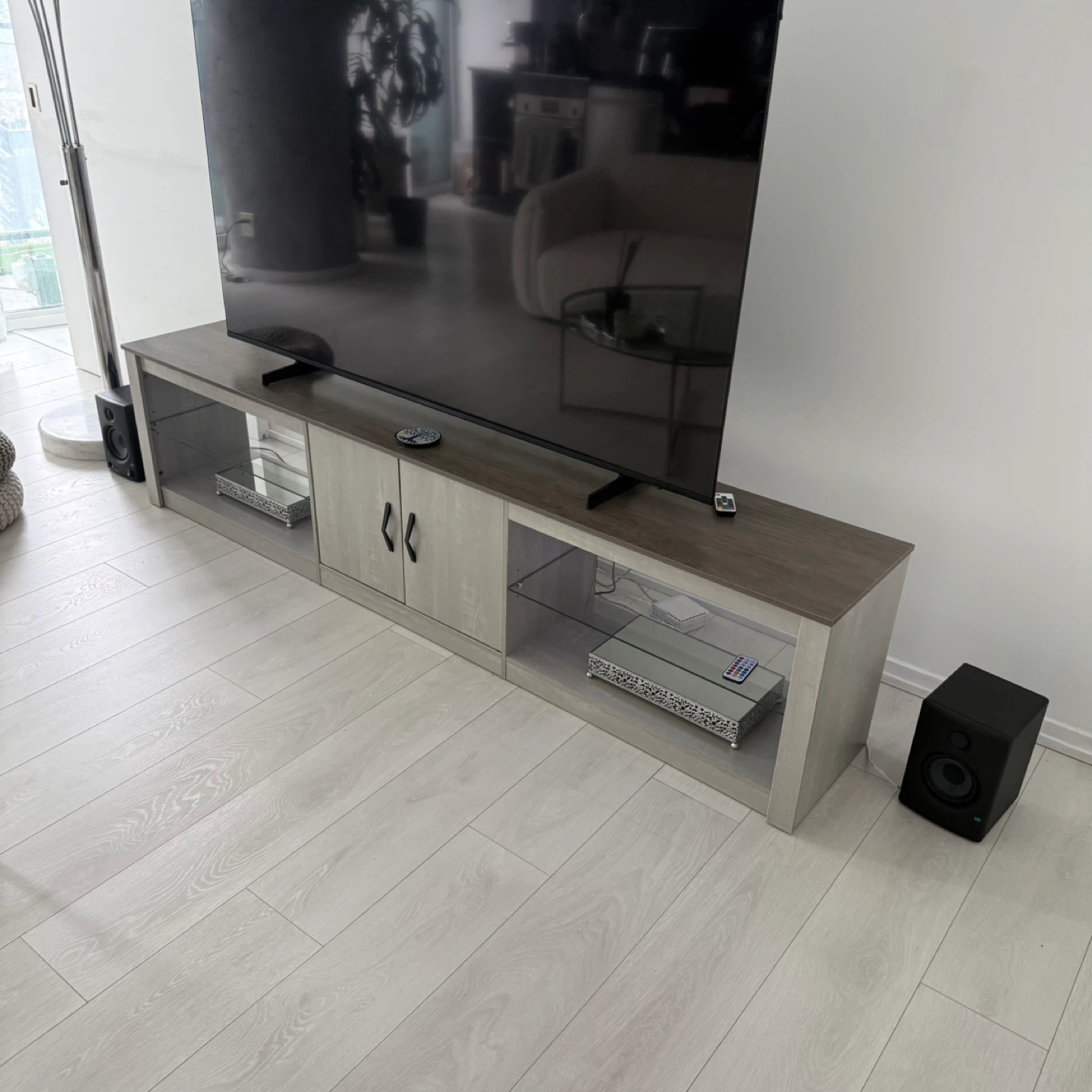 🔥 Brand New 80” TV Stand w/ LED Lights – Fits up to 85” TVs - photo 5