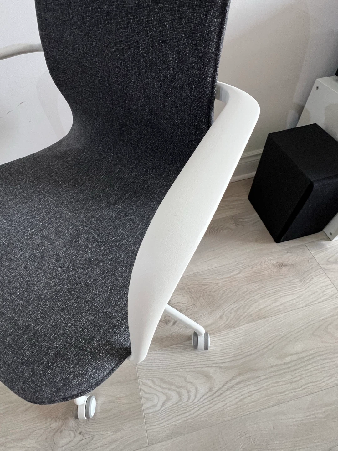 IKEA LÅNGFJÄLL office chair - photo 4