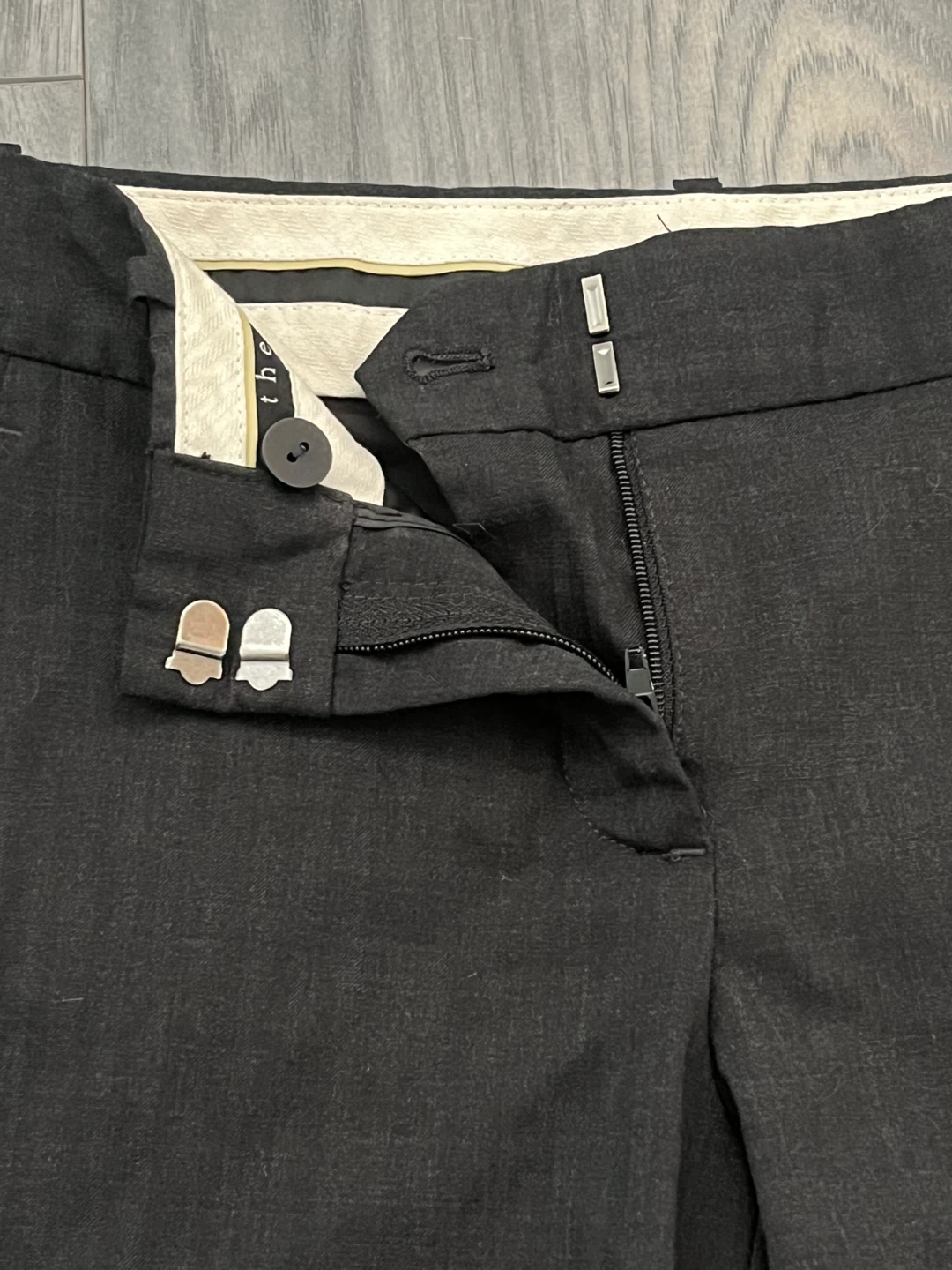 Virgin Wool Low-Waisted Wide Leg Theory Black Trousers | Women - photo 4