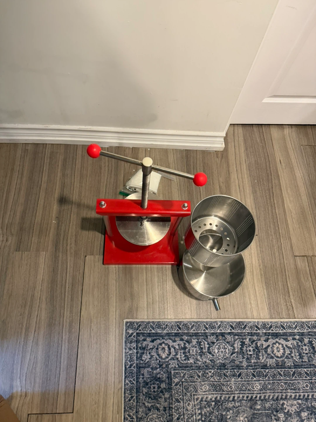 VEVOR Fruit Vine Press Model SFP-6L - 6 Liter Capacity - photo 3