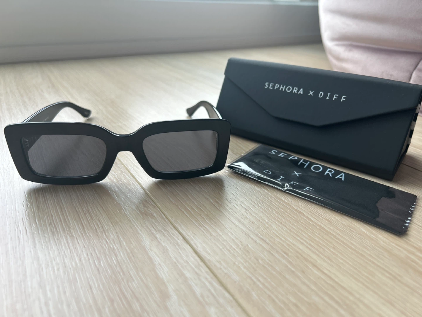 Sephora x DIFF Black Sunglasses