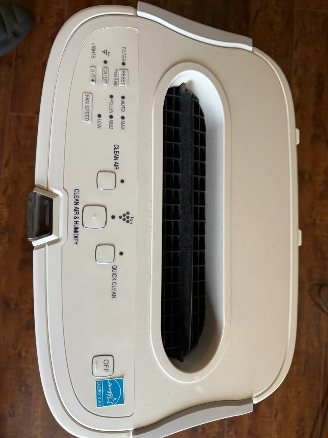 Sharp Air Purifier Plasmacluster Model FZ-C100HFU - photo 2