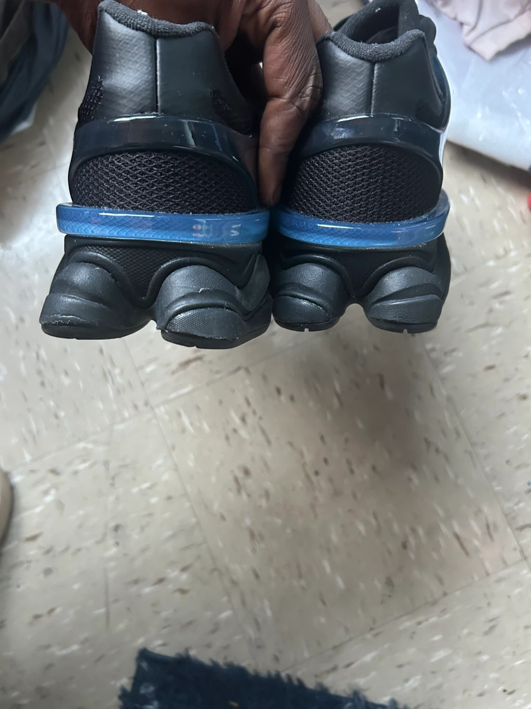 New Balance Men's Shoes Black Blue Sneakers - photo 2