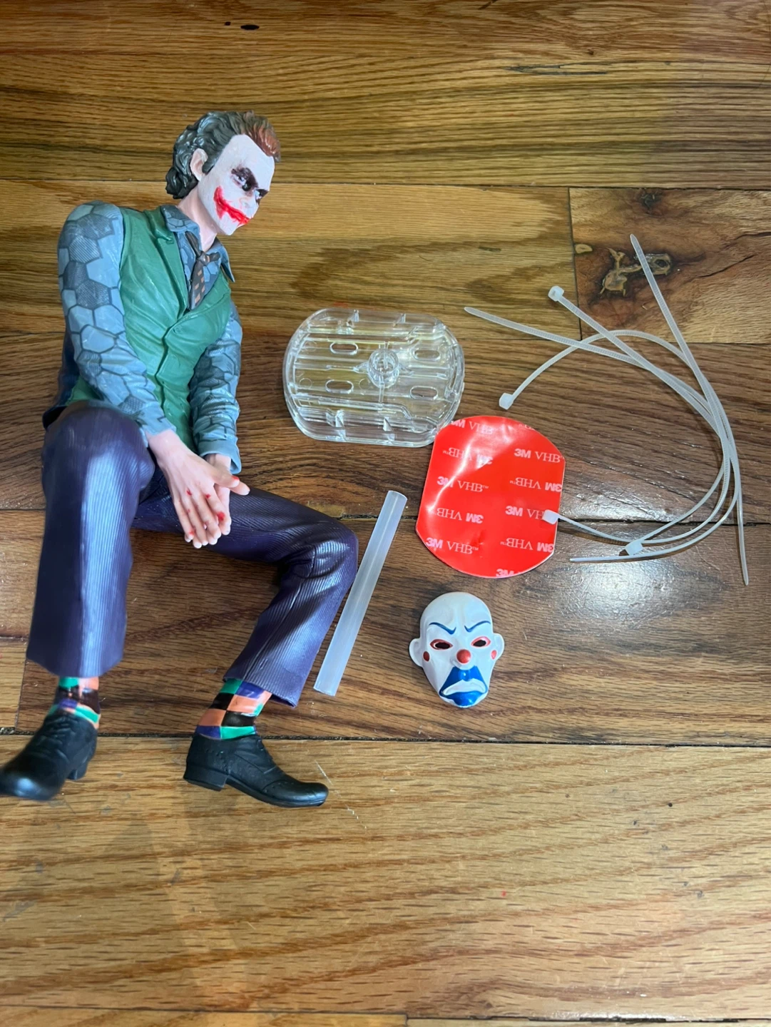 The Joker Action Figure - photo 3