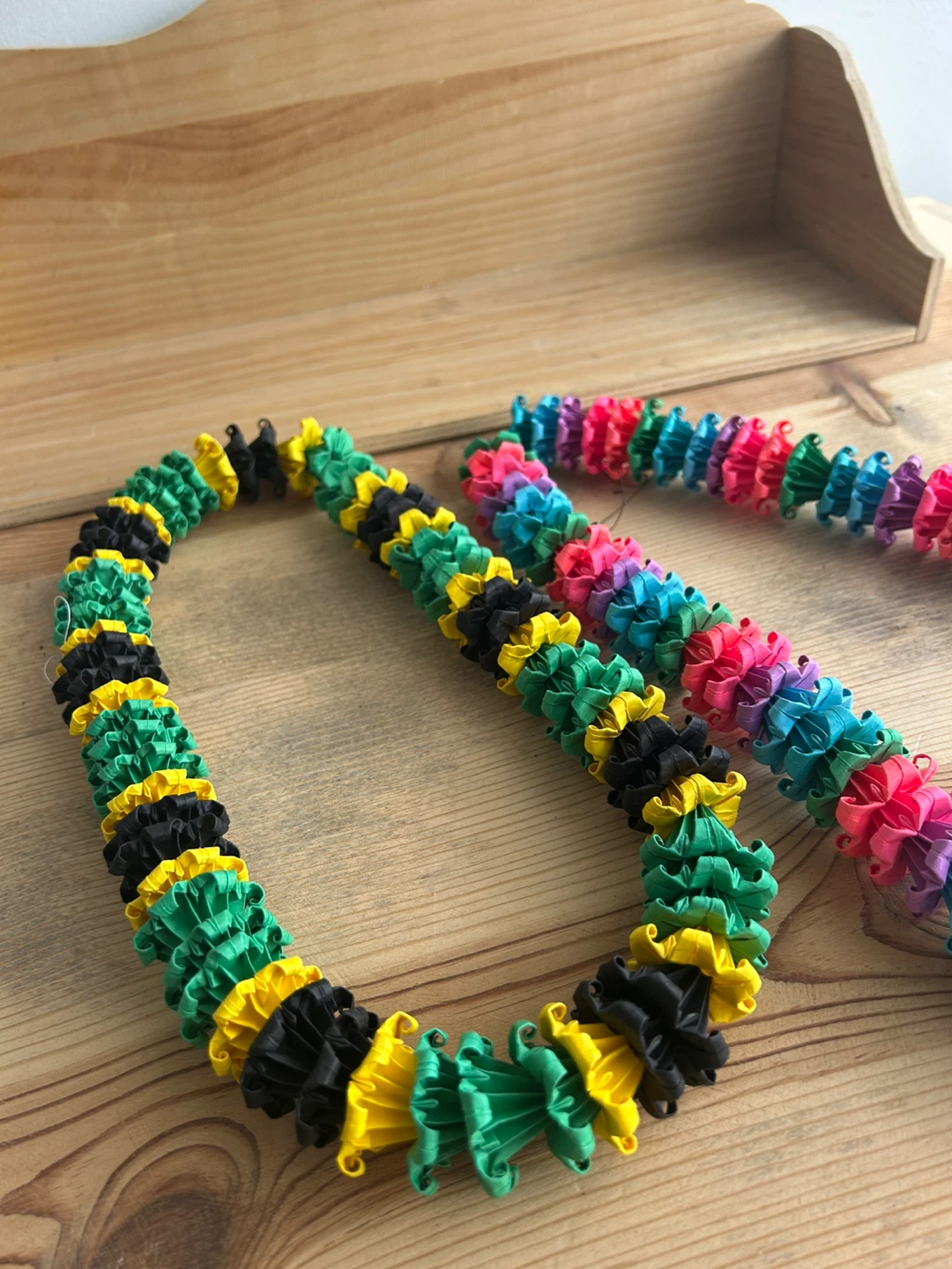 Two Paper Lei Necklaces - Bright Colours & Jamaica Colours - photo 3