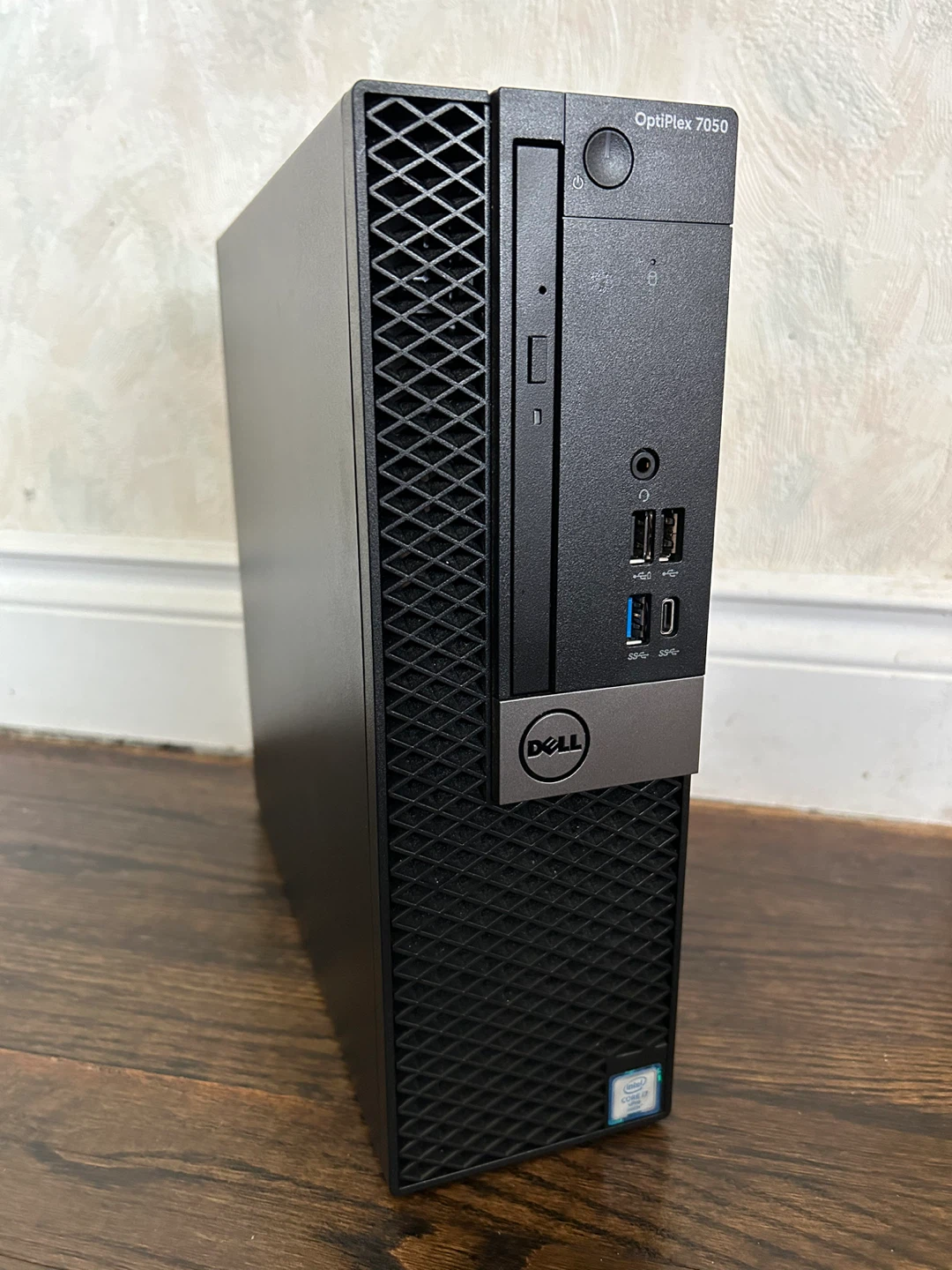 Dell OptiPlex 7050 Desktop Computer