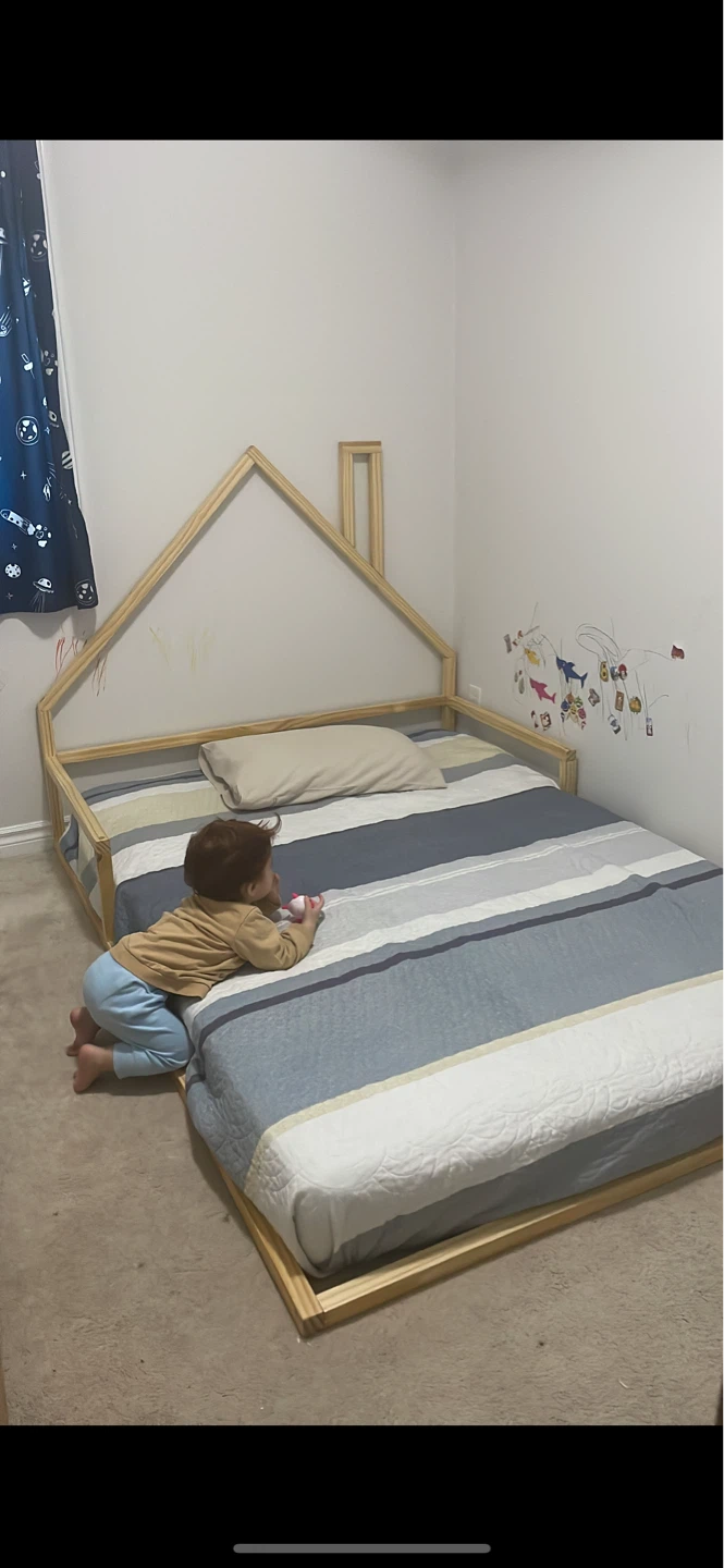 House Frame Kids Bed + Mattress (Full Size) - photo 4
