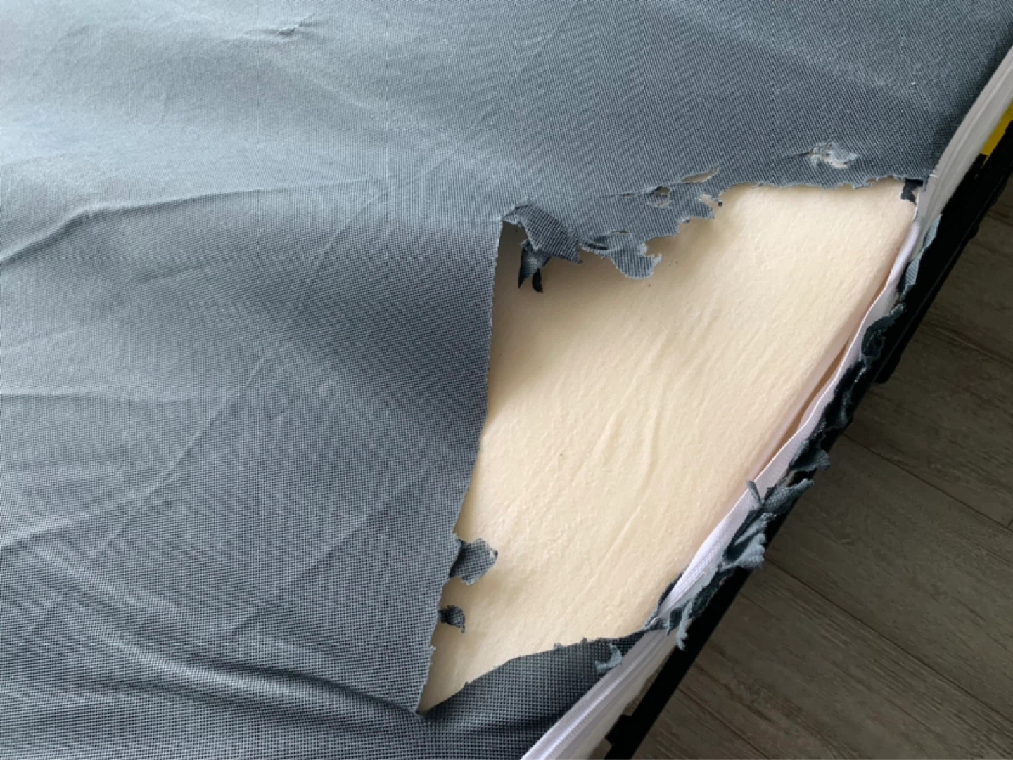 Bed Story Mattress (Single) with black bed frame - photo 5