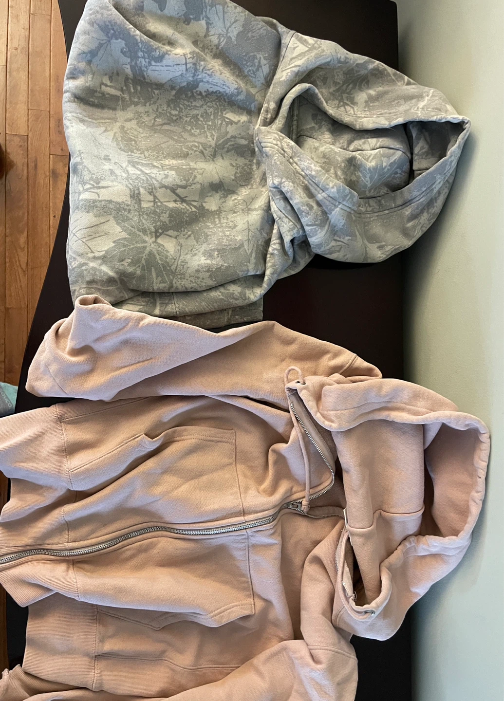 Levi's Denim Jacket and Essentials Hoodie - photo 2