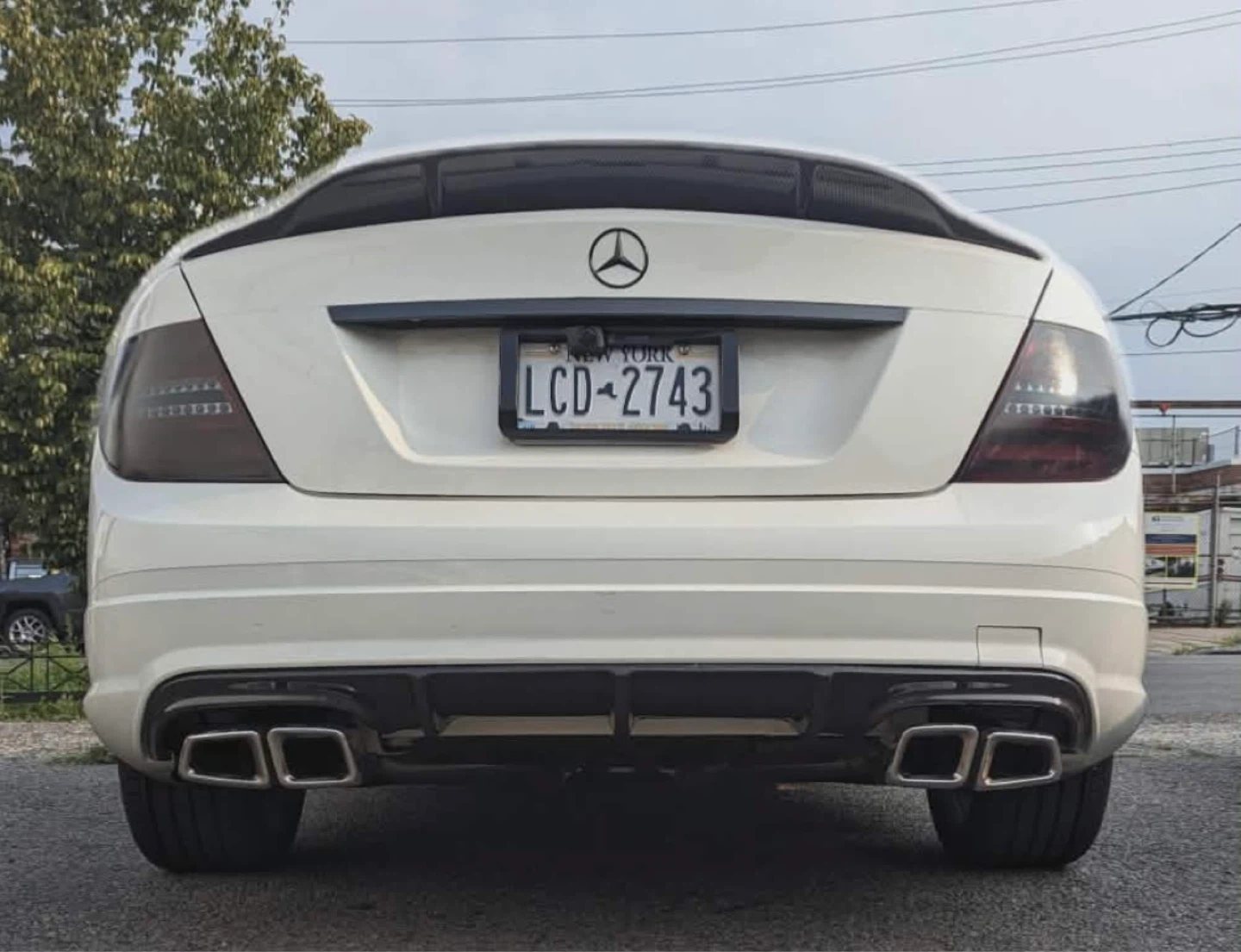 White Mercedes-Benz C300 - photo 3