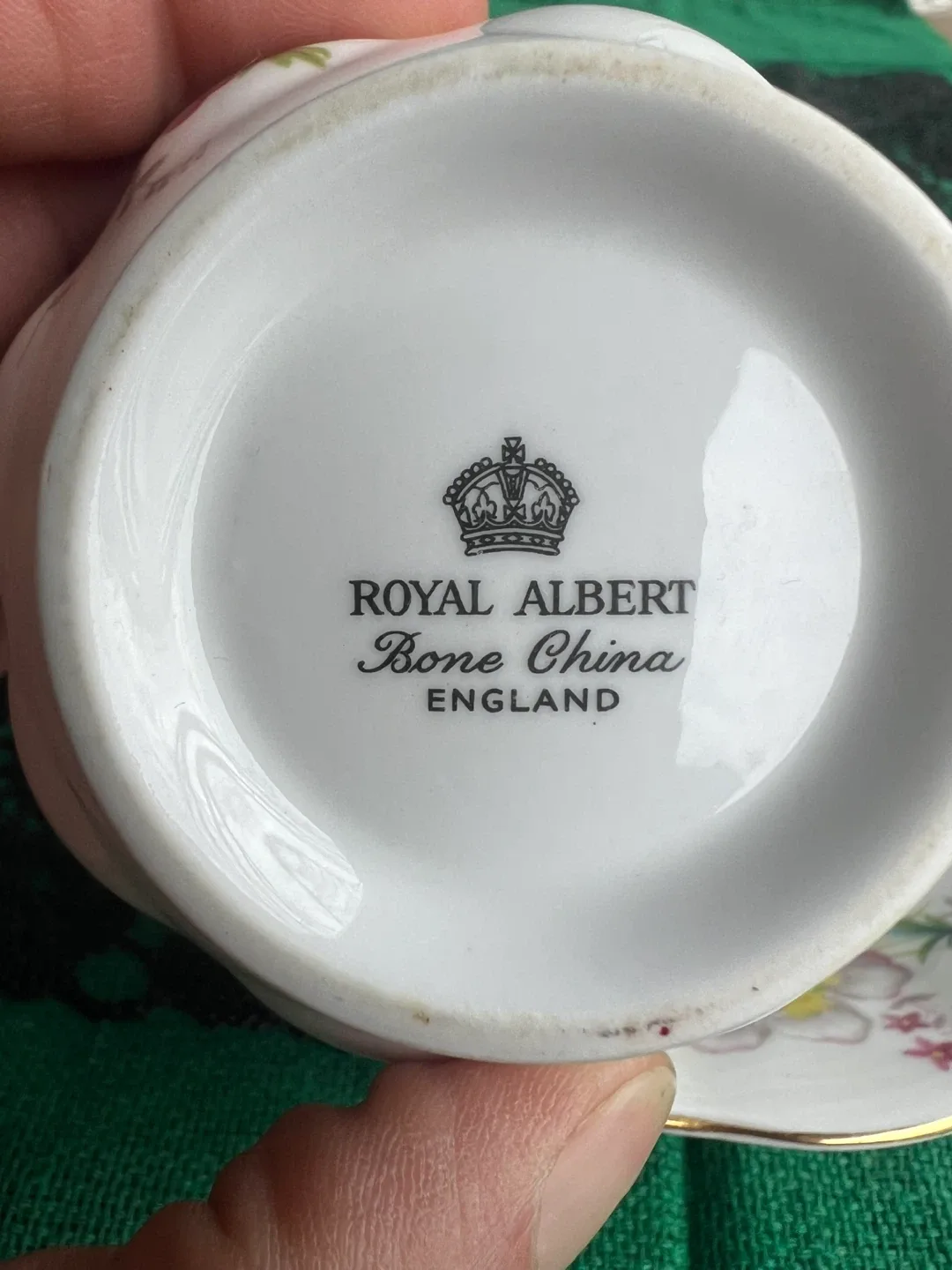 Royal Albert Bone China Tea Cup and Saucer Set - photo 3