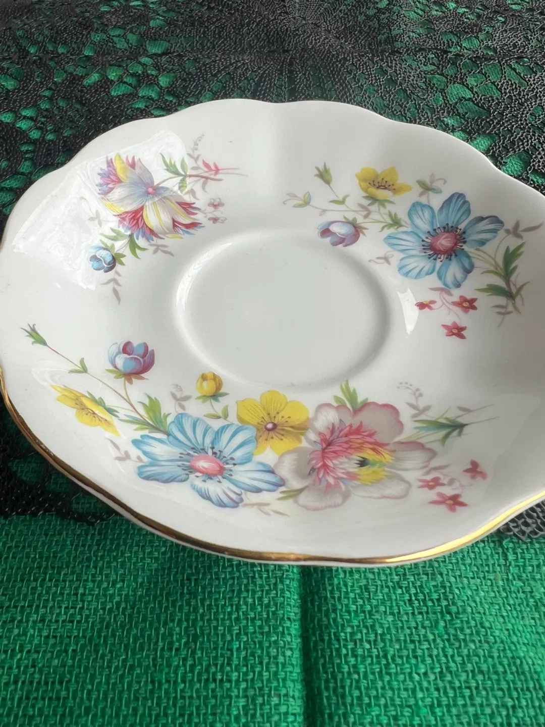 Royal Albert Bone China Tea Cup and Saucer Set - photo 2