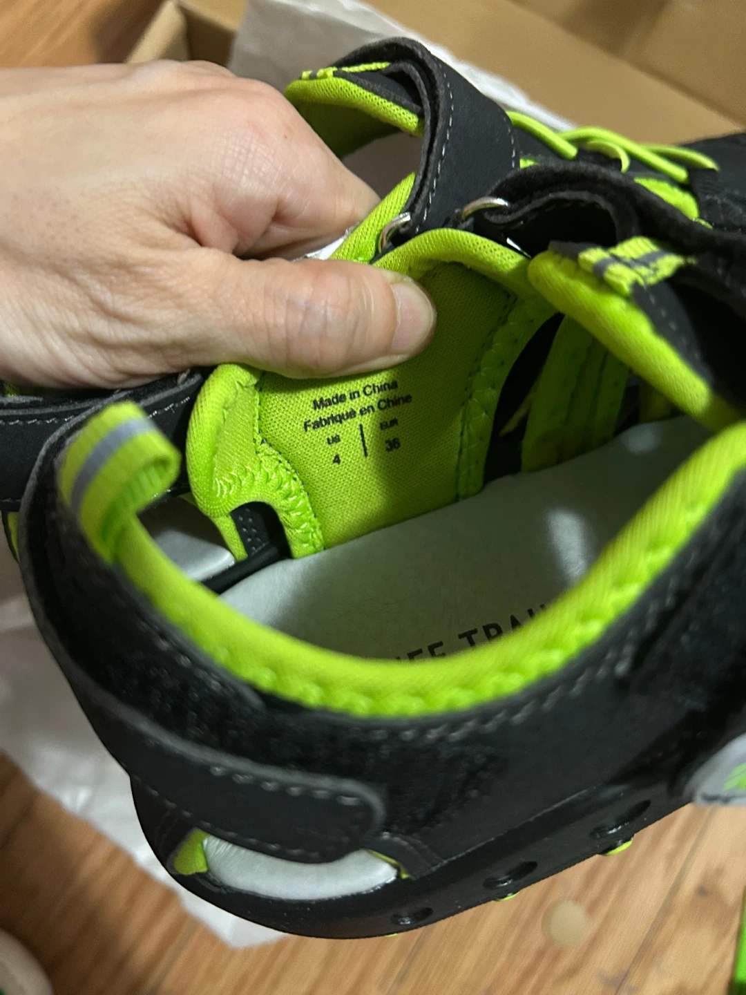 Brand New Banff Trail Kids Sport Sandals Size 4 - photo 5