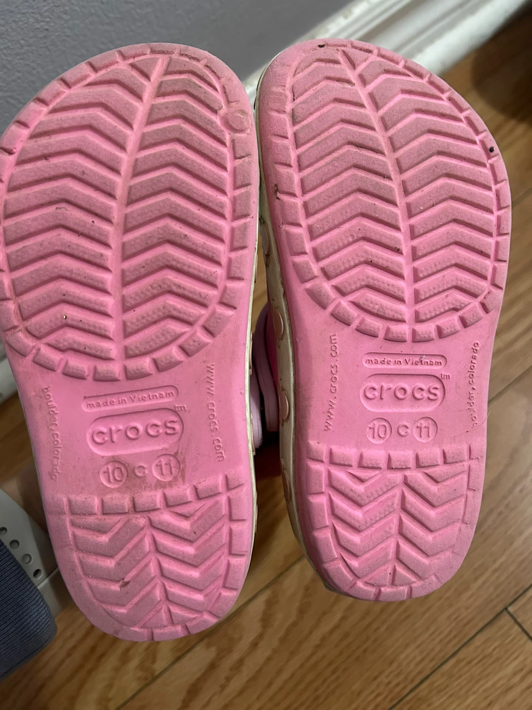Size 10-11 Crocs Toddler Pink Mickey Mouse Clogs - photo 5