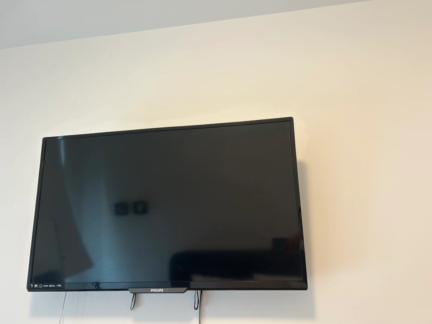 Philips LED TV - photo 2