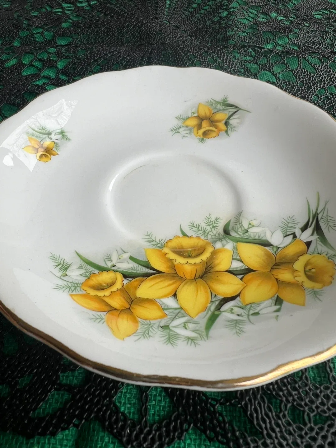 Paragon Fine Bone China Daffodil Teacup and Saucer - photo 2