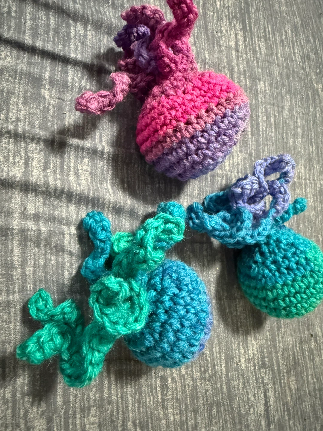 Hand-crocheted cat toys - mice, fish, flowers, octopi - photo 3