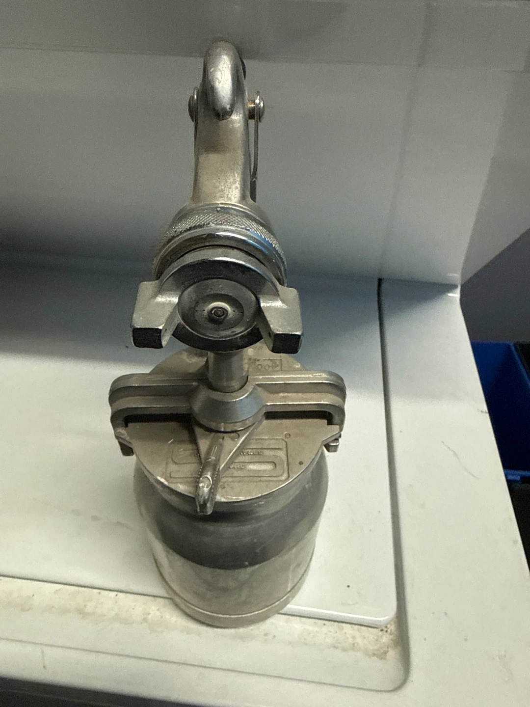 DeVilbiss Metal Spray Gun - photo 3