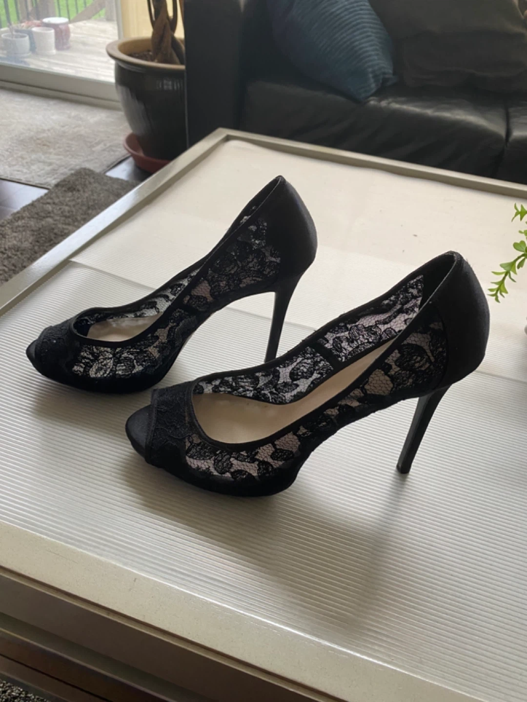 Black Lace Peep-Toe Heels sz 9