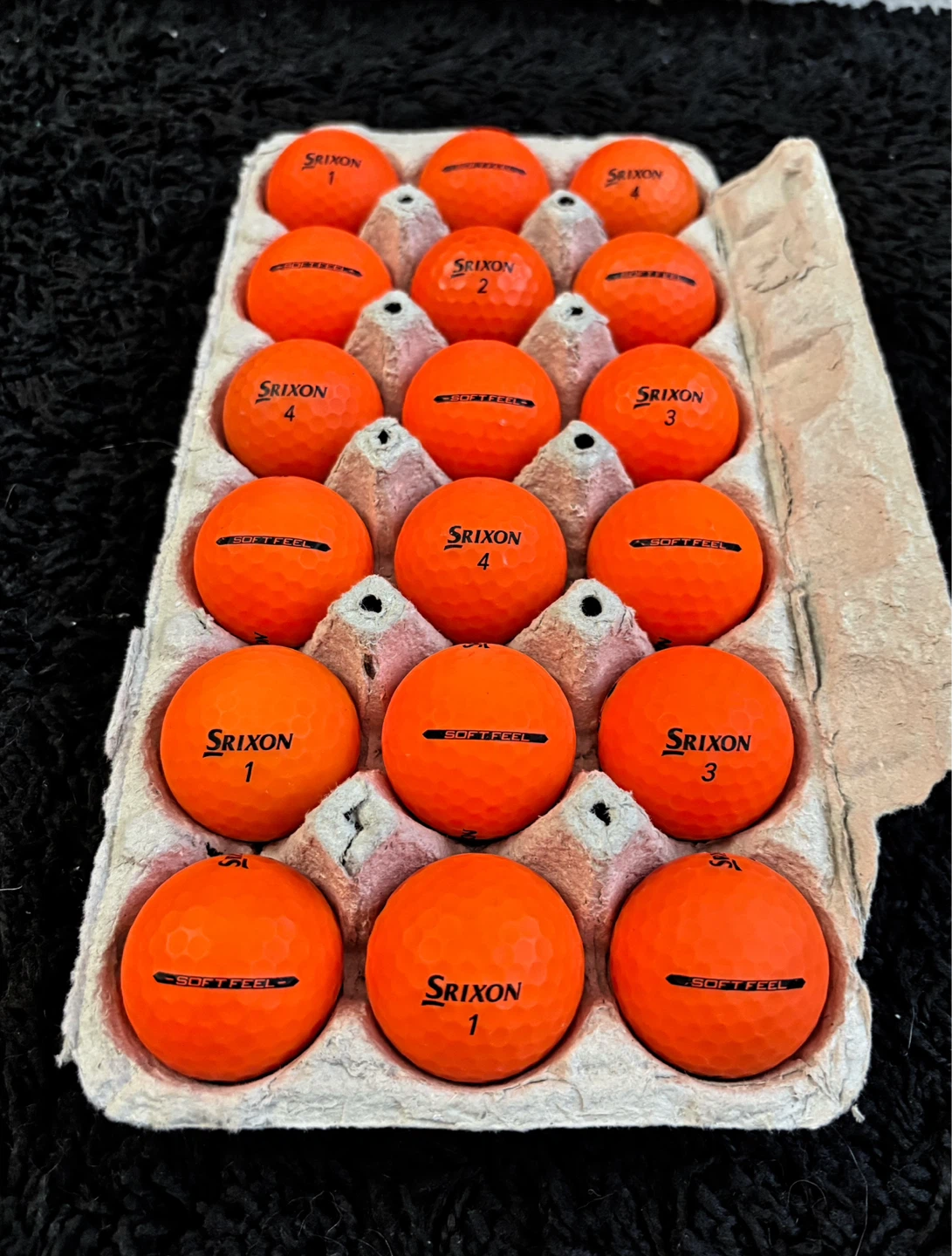18 Srixon Soft Feel Orange Golf Balls