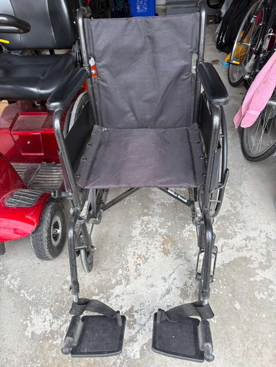 Drive Medical Lightweight Cruiser Wheelchair