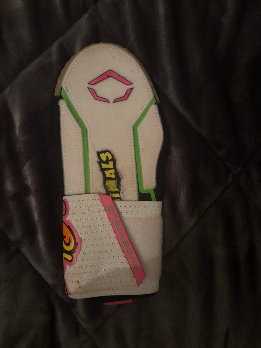 Evoshield Baseball sliding mitt