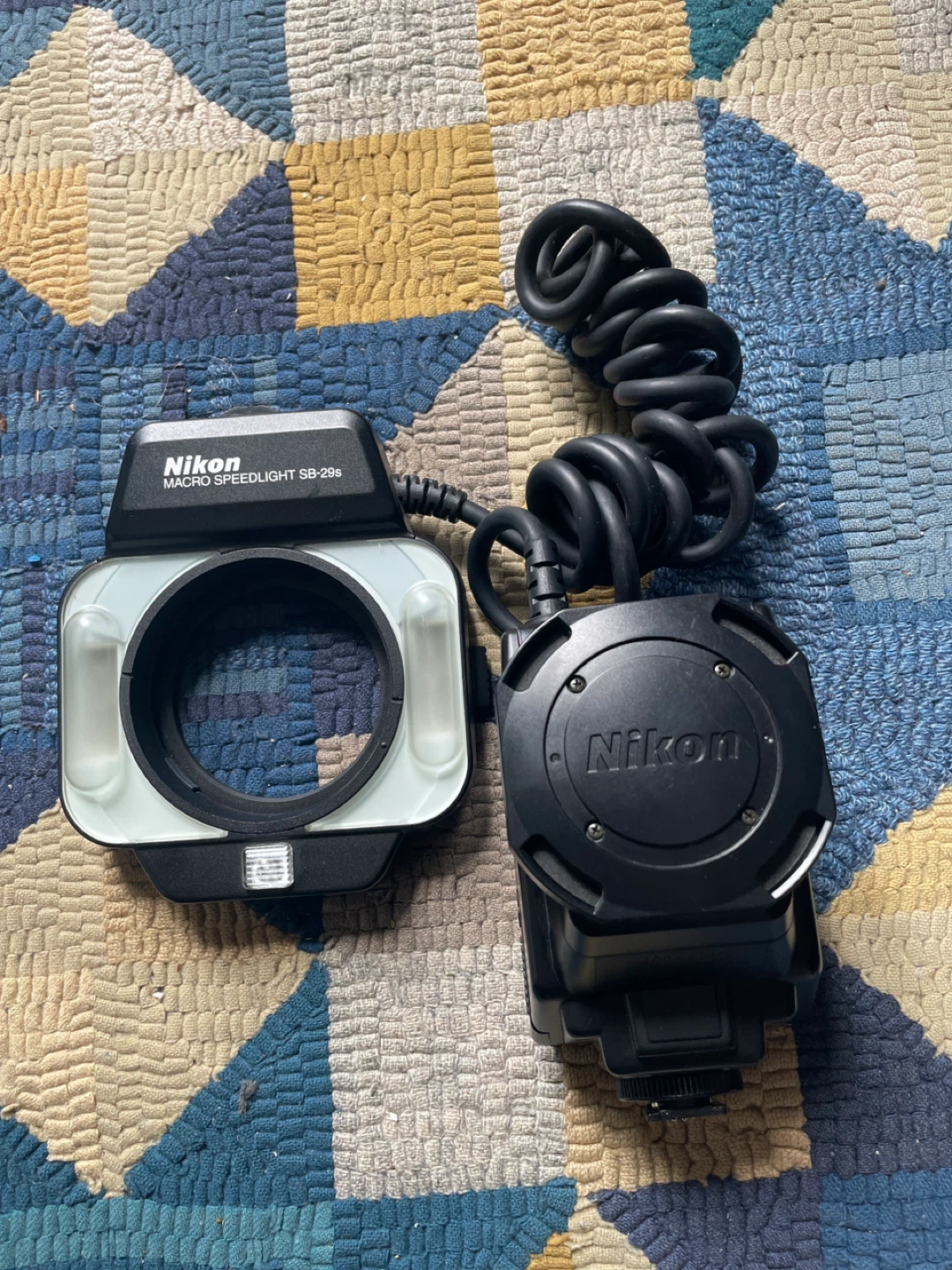 Nikon Macro Speedlight SB-29S Flash Unit with Coiled Cord