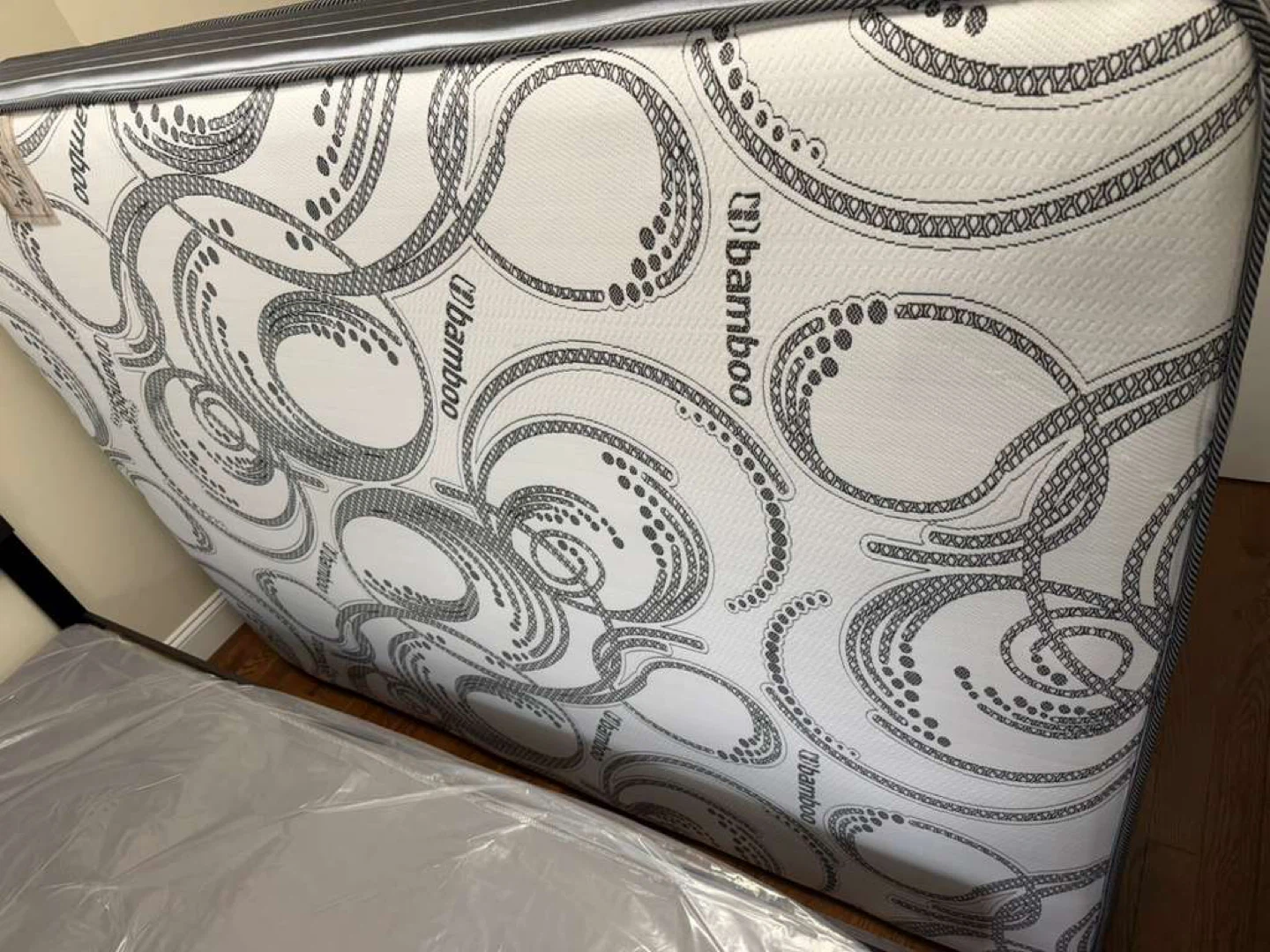 Juego de cama Queen con colchón y box spring - photo 3