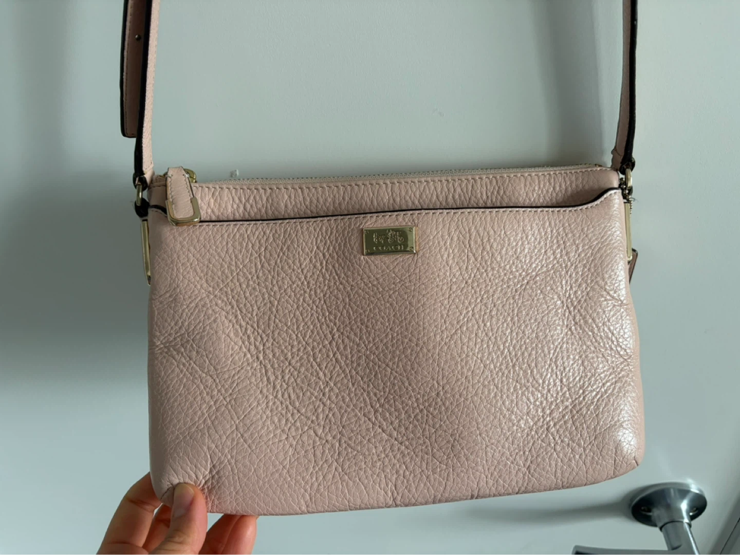 Coach Pink Leather Crossbody Bag - photo 3