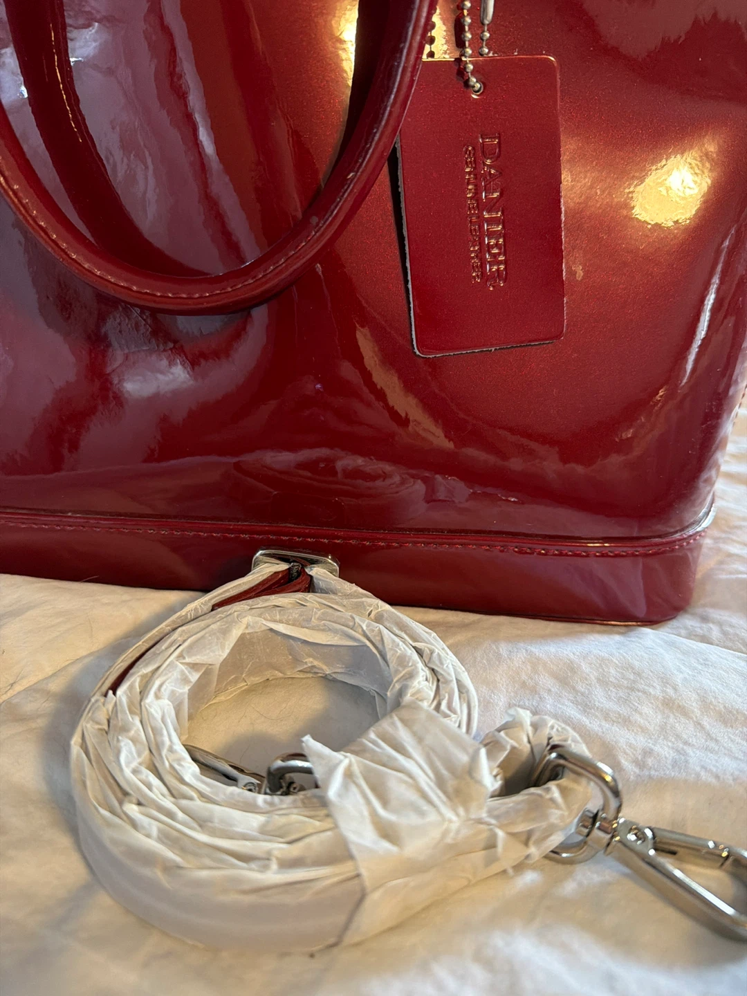 Danier Leather Red Patent Leather Satchel Handbag with Strap - photo 3