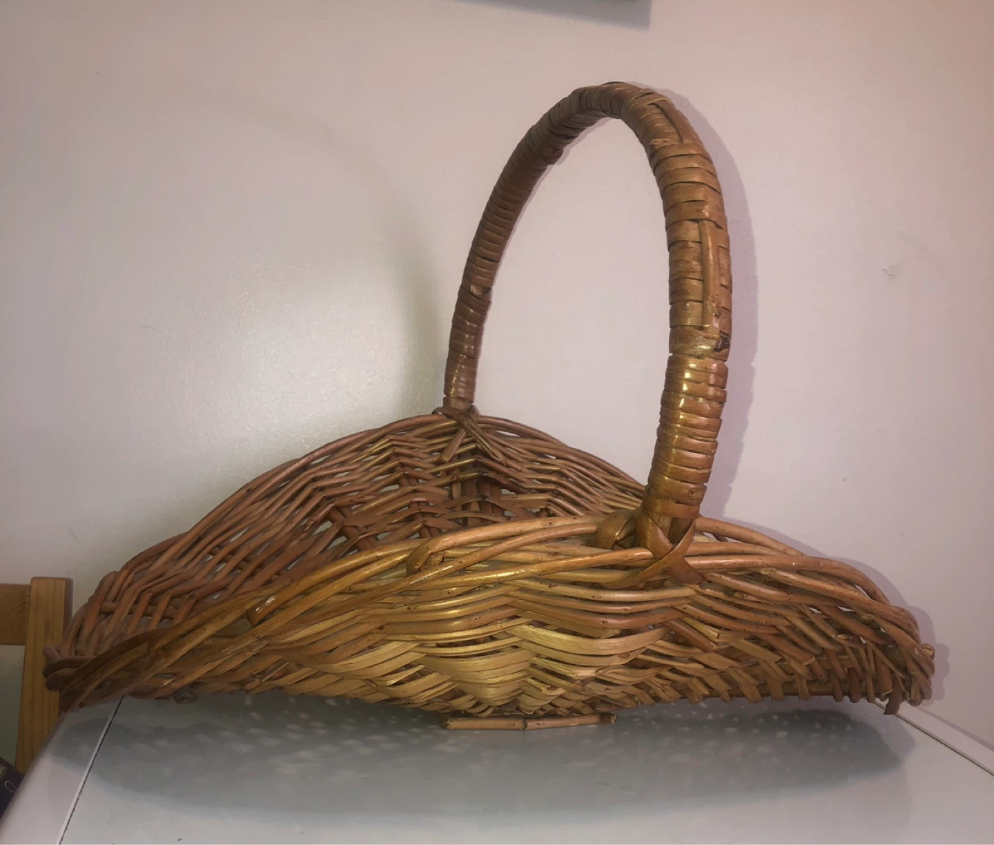 Large Mid century vintage Wicker Basket with Handle