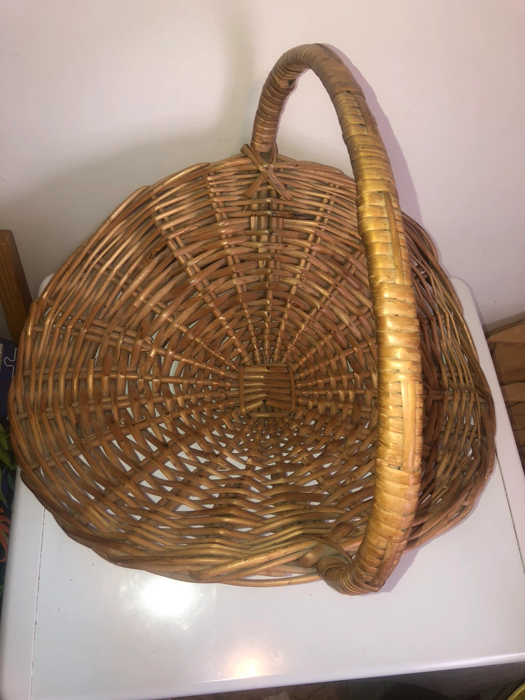 Large Mid century vintage Wicker Basket with Handle - photo 2