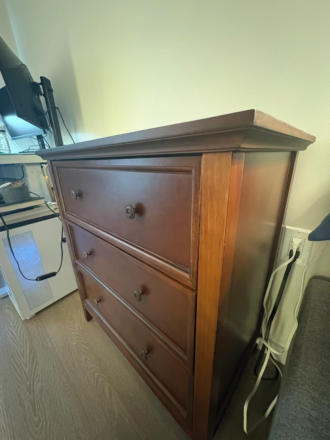 Brown Wood 3-Drawer Dresser - photo 4