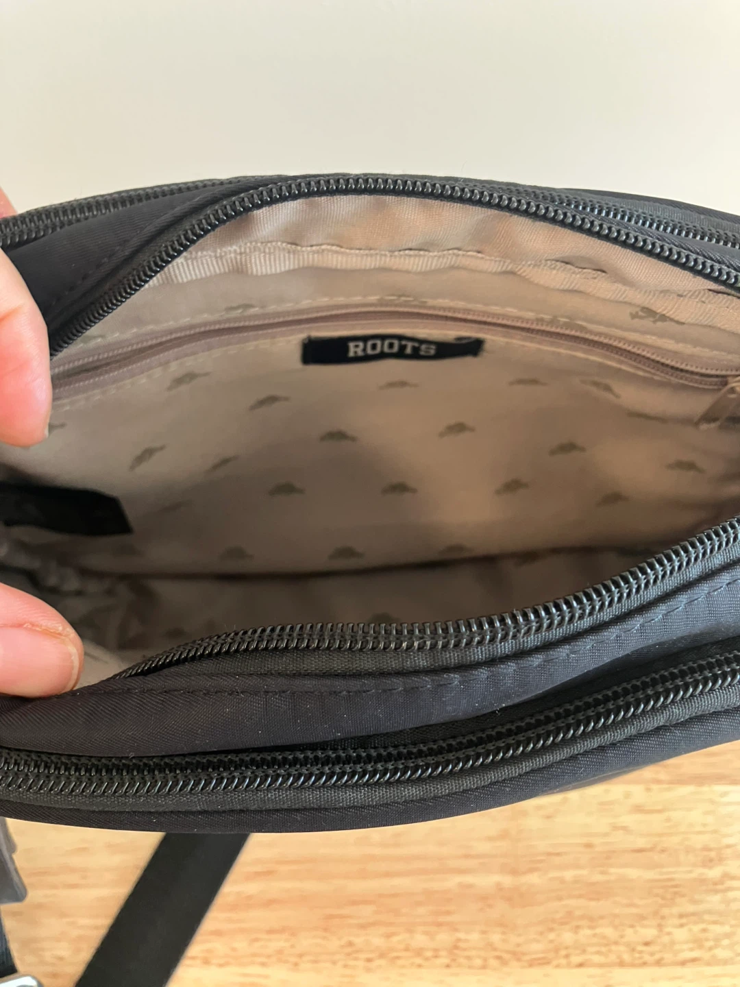 Roots Black Crossbody Bag - photo 4