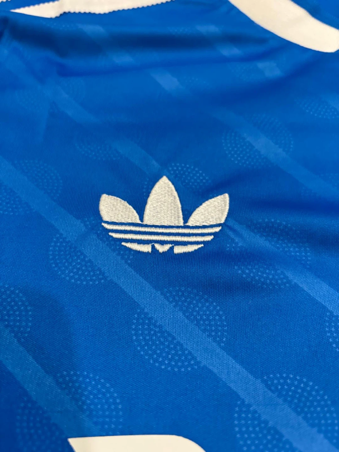 Real Madrid Away Jersey - Medium - photo 5