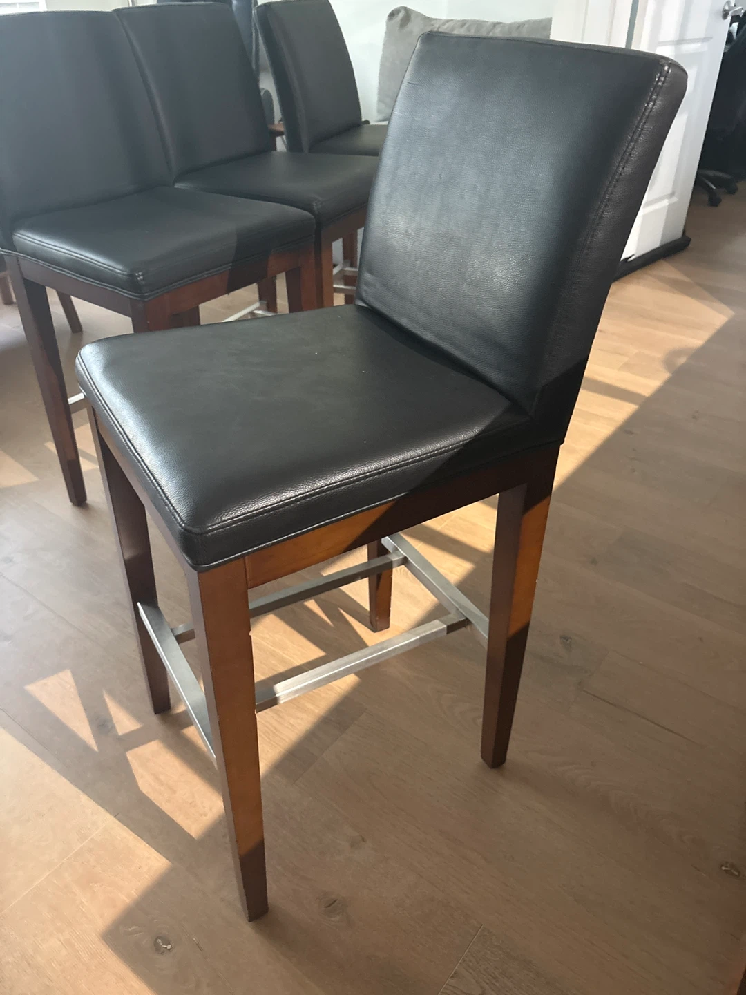 Set of 4 Black Faux Leather Bar Stools - photo 3