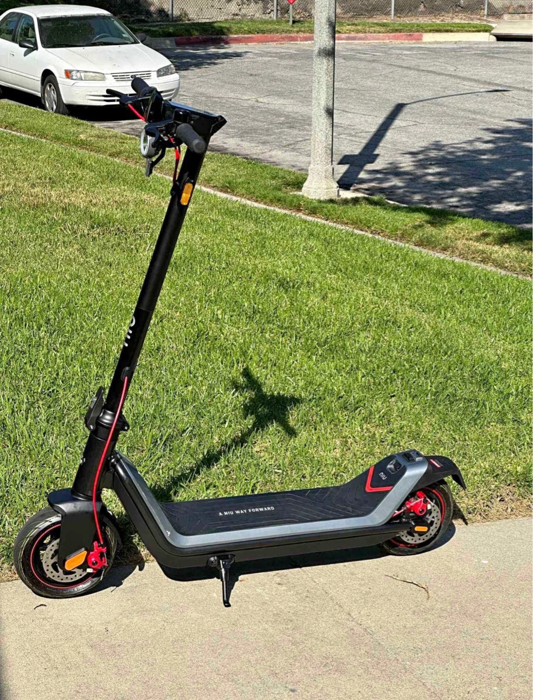 NIU KQi3 Max Electric Kick Scooter - photo 2